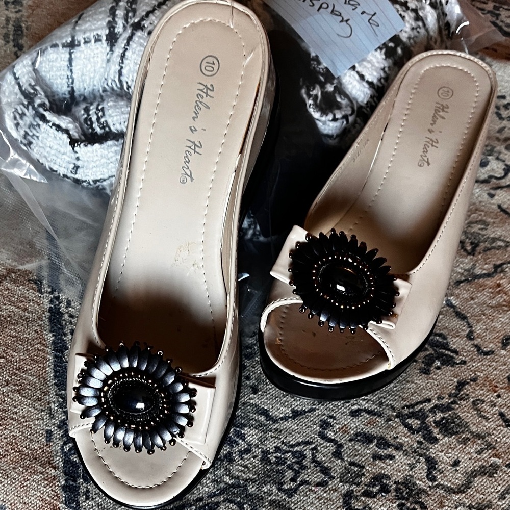Helen's Heart Cream Open-Toe Sandals